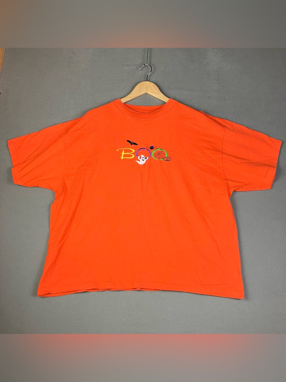 Vintage Halloween T Shirt Women’s Size XL Orange BOO Embroidered Logo Boxy. In g